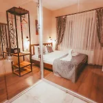 Pigeon Valley Stone House فندق مبيت وإفطار