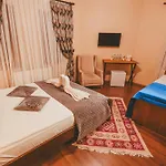 Pigeon Valley Stone House فندق مبيت وإفطار 4*