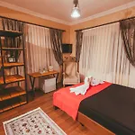 فندق مبيت وإفطار Pigeon Valley Stone House 4*