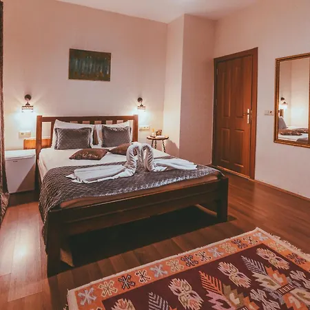 Pigeon Valley Stone House Bed & Breakfast Üçhisar