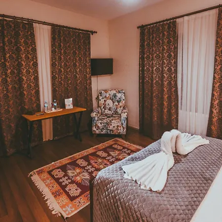 Pigeon Valley Stone House Bed & Breakfast Üçhisar