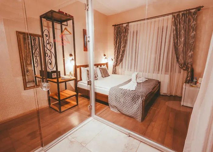 Pigeon Valley Stone House Bed & Breakfast